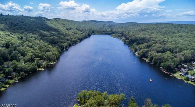 Photo of 31 E Shore Trl, Sandyston Twp., NJ 07826-5018