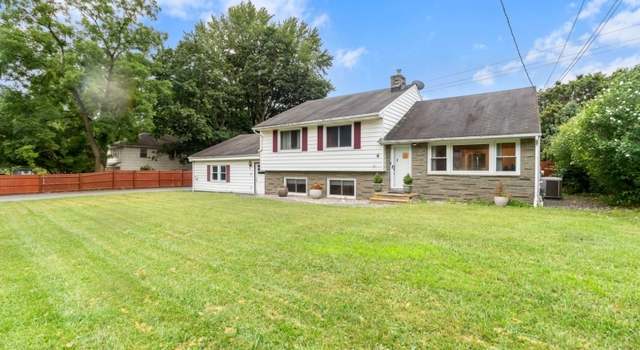 Photo of 6 Barry Ln, Newton Town, NJ 07860-1905