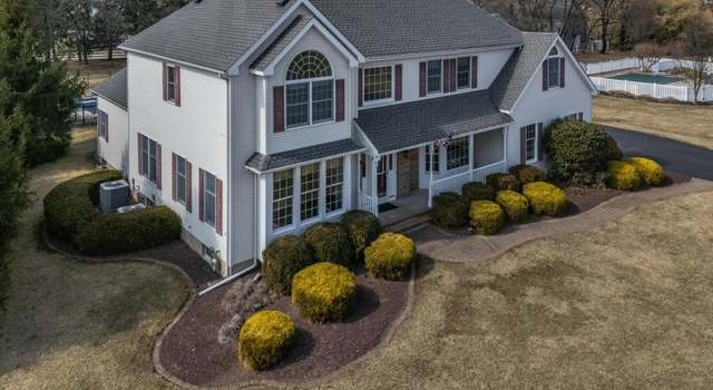 Photo of 28 Wedgewood Dr, Clinton Twp., NJ 08801-3352