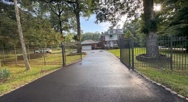 Photo of 47 Woods Rd, Hillsborough Twp., NJ 08844-4755