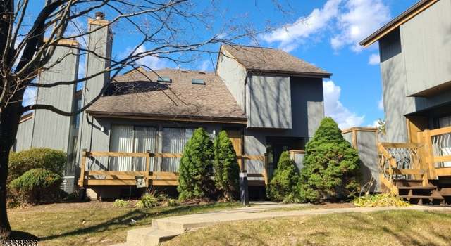 Photo of 102 Elmwood Ct, Bernards Twp., NJ 07920-3127