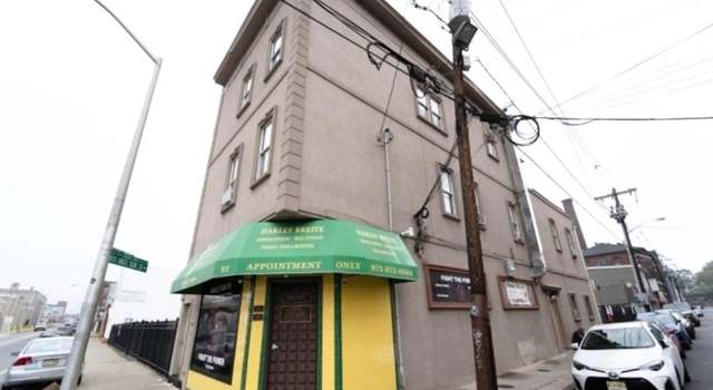 Photo of 331 Straight St, Paterson City, NJ 07501-1928