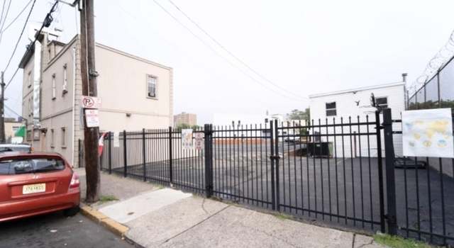 Photo of 331 Straight St, Paterson City, NJ 07501-1928