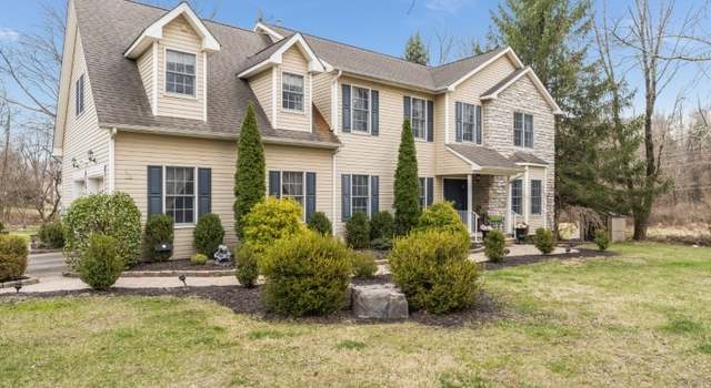 Photo of 6 Knox Ln, Lebanon Boro, NJ 08833-2124