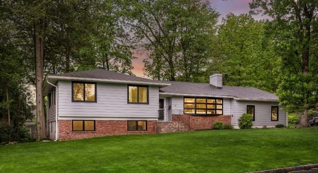 Photo of 15 Crossbrook Pl, Livingston Twp., NJ 07039-3710