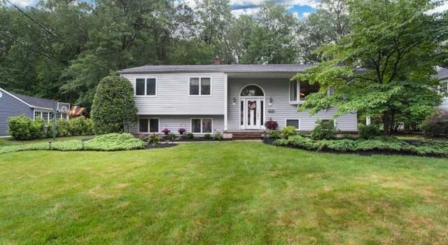 Photo of 194 Sutton Dr, Berkeley Heights, NJ 07922-2536