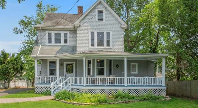 Photo of 211 Park St, Westfield Town, NJ 07090-2513