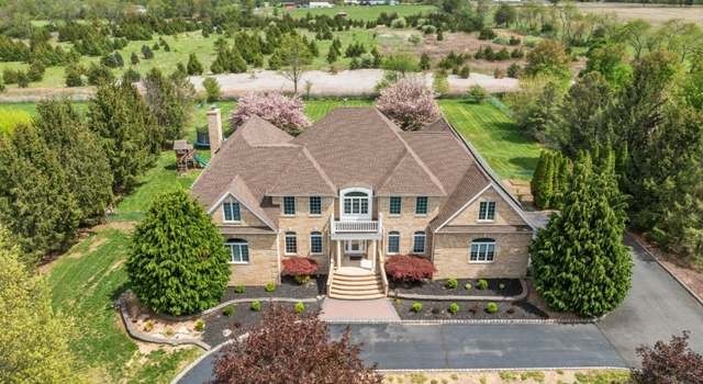 Photo of 12 Horseshoe Dr, Hillsborough Twp., NJ 08844-2300