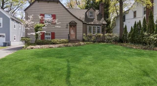Photo of 822 Fairacres Ave, Westfield Town, NJ 07090-2022