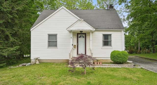 Photo of 7 Flanders Rd, Mount Olive Twp., NJ 07828-3505