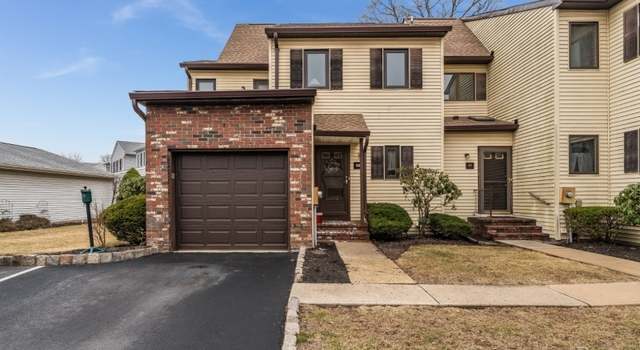 Photo of 32 Coppermine Vlg #32, Flemington Boro, NJ 08822-1568
