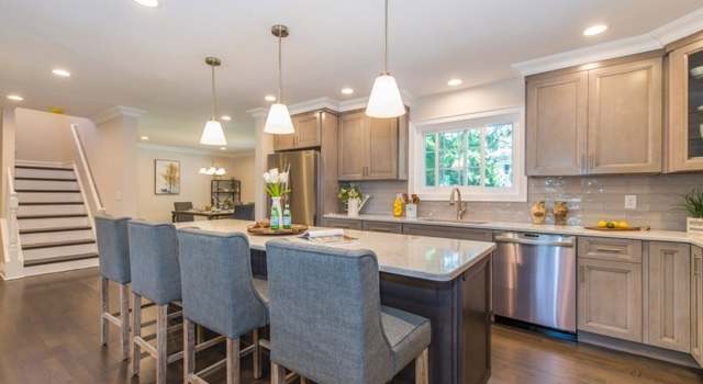 Photo of 647 HARRISTOWN Rd, Glen Rock, NJ 07452-2327