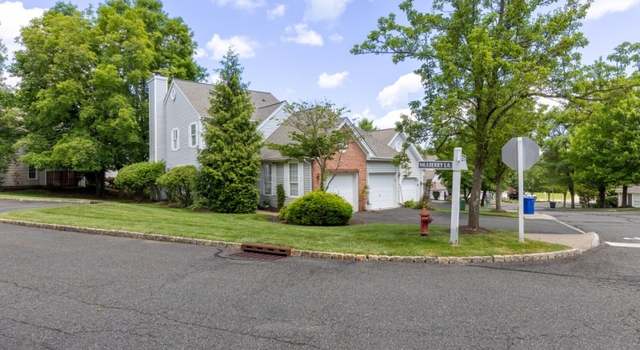 Photo of 9 Evergreen Way, Mt Arlington, NJ 07856-1376