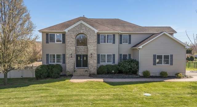 Photo of 206 Robin Ct, Greenwich Twp., NJ 08886-2339