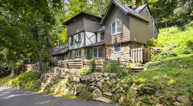 Property at 3 Hayes Ln, Sparta Twp., NJ 07871-1703, 3 beds, 2 baths