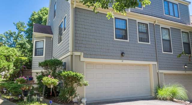 Photo of 19 TANAGER Ct, Wayne Twp., NJ 07470-8422
