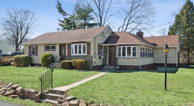 Photo of 11 Chesler Sq, Roxbury Twp., NJ 07876-1701