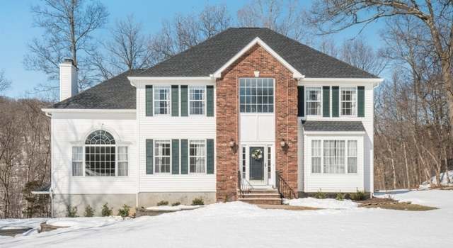 Photo of 19 Cottonwood Trl, Sparta Twp., NJ 07871-3475
