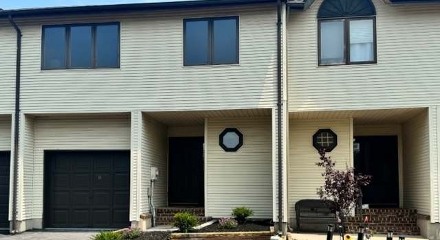 Photo of 8 Fir Ct, Raritan Twp., NJ 08822-3039