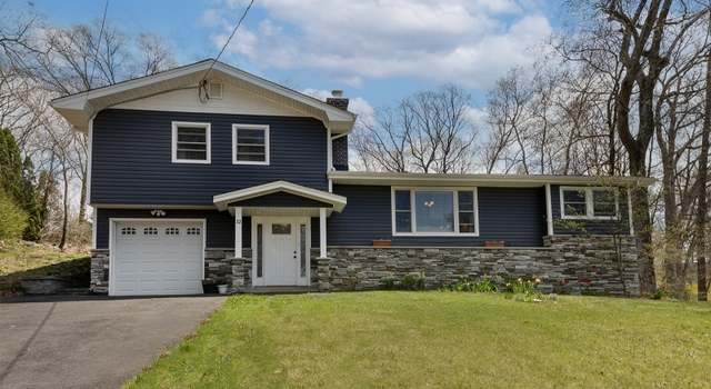 Photo of 32 Woodlawn Ter, Jefferson Twp., NJ 07849-1324