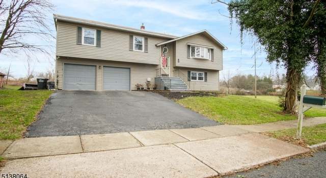 Photo of 6 Dryden Ter, Lopatcong Twp., NJ 08865-2201