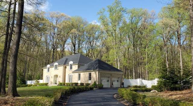 Photo of 1 Martens Rd, Tewksbury Twp., NJ 08833-4601
