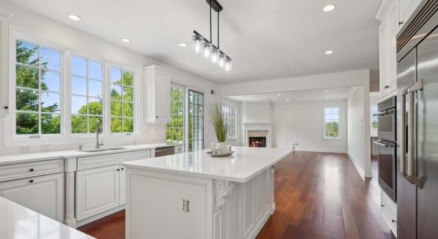 Photo of 4 Beacon Hill Rd, Florham Park Boro, NJ 07932-2241