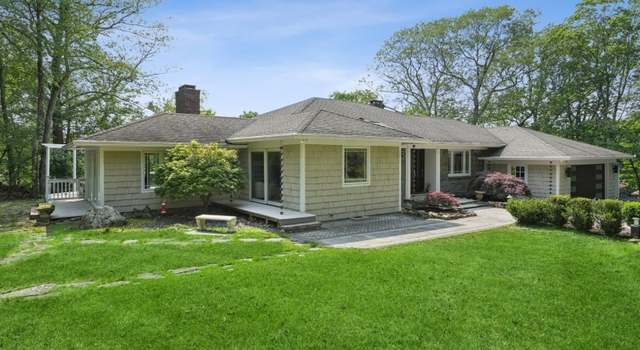 Photo of 8 Hornbeam Ln, Kinnelon Boro, NJ 07405-2443