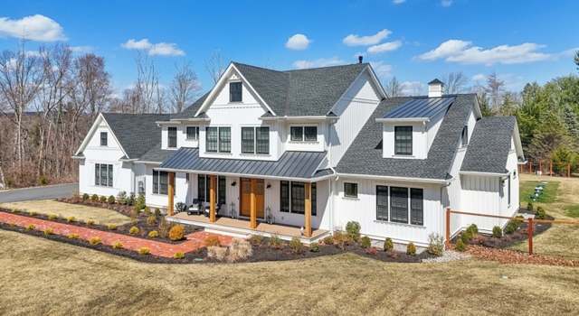 Photo of 63 Village Rd, Harding Twp., NJ 07960-7315