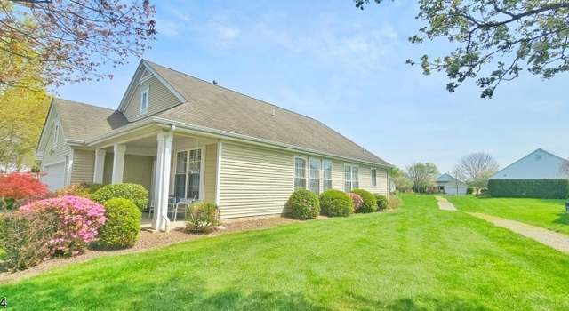 Photo of 10 Weybourne Ln, White Twp., NJ 07823-1729
