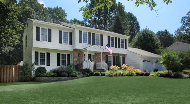 Photo of 8 Natalie Dr, Mount Olive Twp., NJ 07828-1018