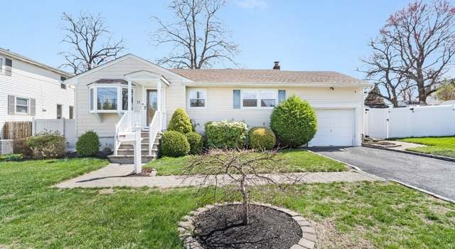 Photo of 11 Louis Ave, South Bound Brook Boro, NJ 08880-1115