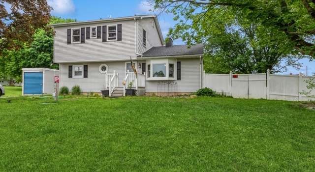 Photo of 8 Mill Brook Rd, Franklin Twp., NJ 07882-3577