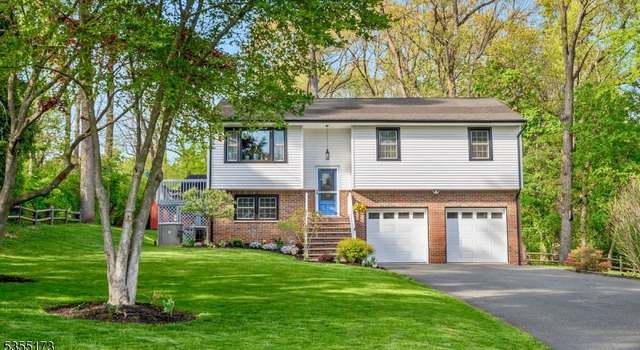 Photo of 33 Lacey Ave, Long Hill Twp., NJ 07933-1406