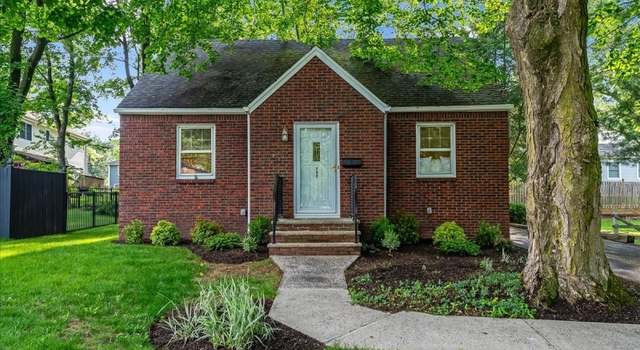 Photo of 248 Knickerbocker Rd, Closter, NJ 07624-1814
