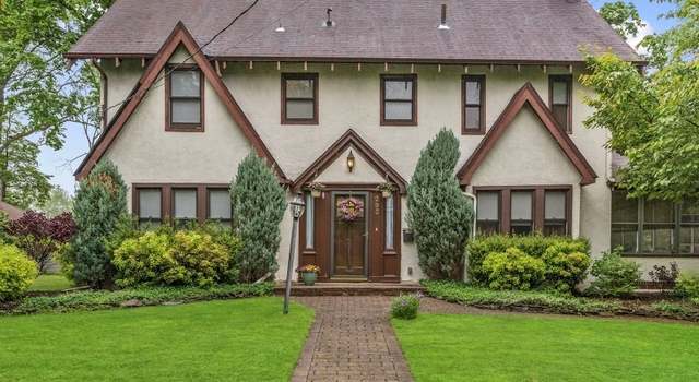 Photo of 293 Prospect St, Ridgewood, NJ 07450-5122