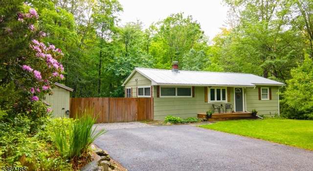 Photo of 3 Pine Dr, Hampton Twp., NJ 07860-6708