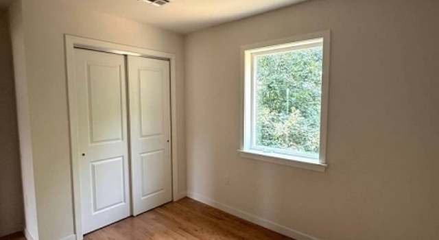 Photo of 5 Heather Hill Rd, Washington Boro, NJ 07882-4420