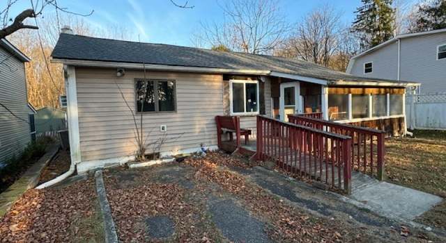 Photo of 42 Smith St, Hope Twp., NJ 07825-3659