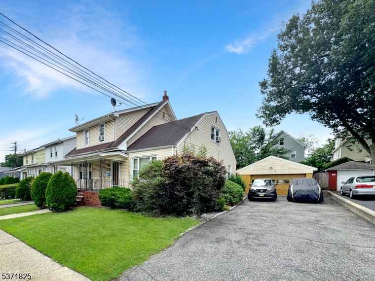 Photo of 93 Piaget Ave Clifton City, NJ 07011-1812