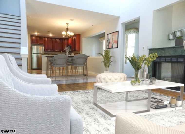 Photo of 16 Collura Ln Clifton City, NJ 07012-1660