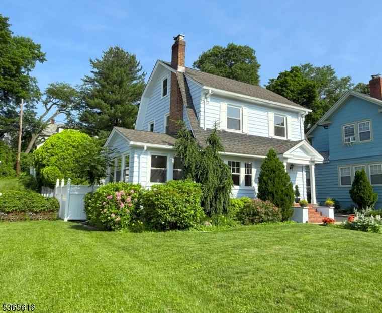 Photo of 248 Grove St Montclair Twp., NJ 07042-4213