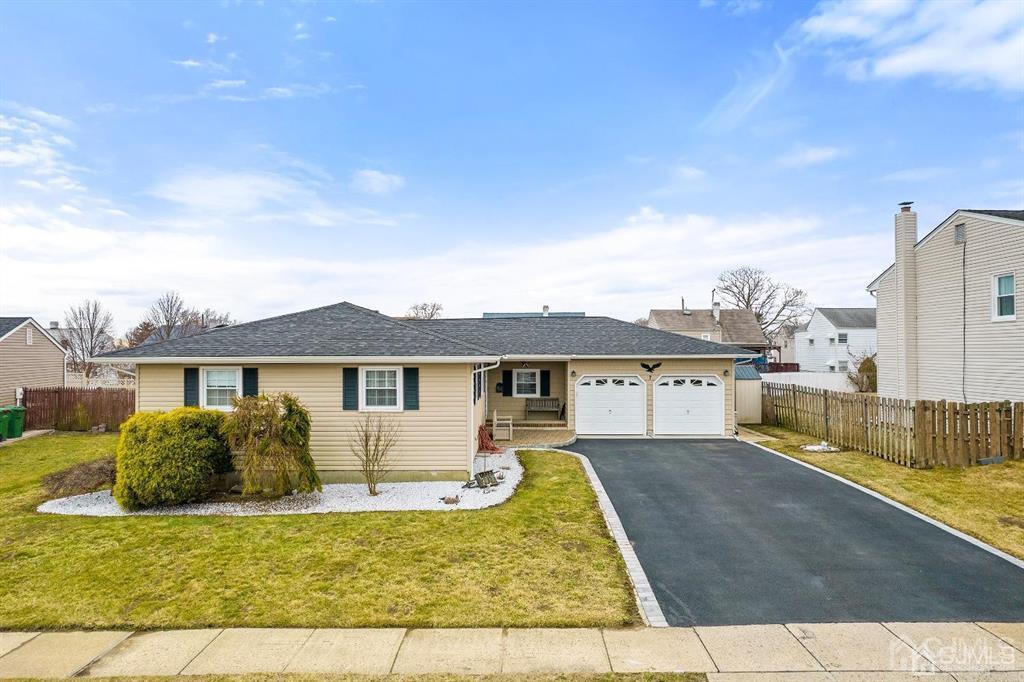 7 Robinhood Dr, Sayreville, NJ 08859
