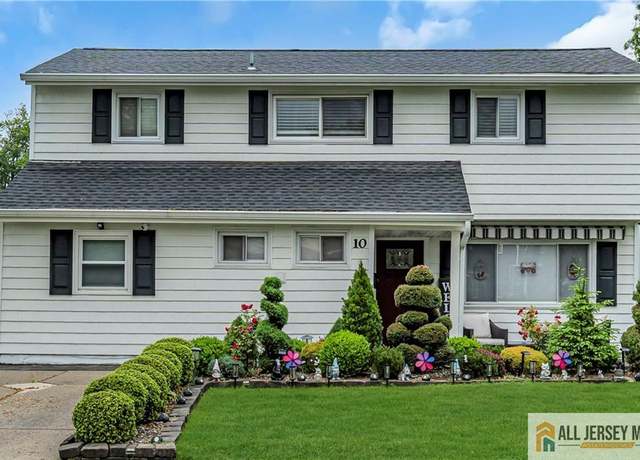 Property at 10 Buttonwood Dr, Old Bridge, NJ 08857, 4 beds, 1.5 baths