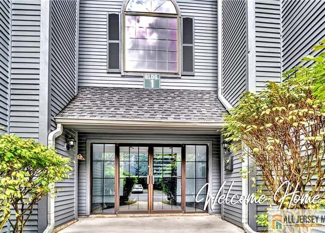 Property at 112 Woodhaven Dr #112, Edison, NJ 08817, 2 beds, 2 baths