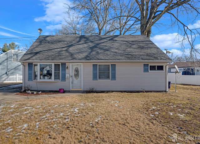 Property at 52 Markham Rd, Edison, NJ 08817, 3 beds, 1 bath