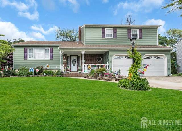 Property at 4 Anne Ter, South Amboy, NJ 08879, 3 beds, 2.5 baths