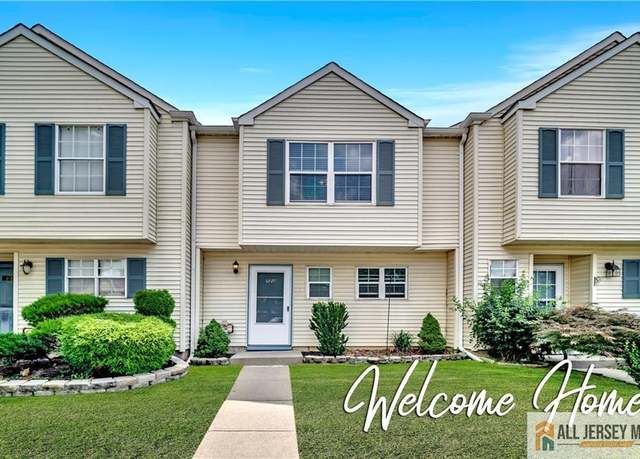 Property at 722 Darlington Dr, Old Bridge, NJ 08857, 2 beds, 2.5 baths