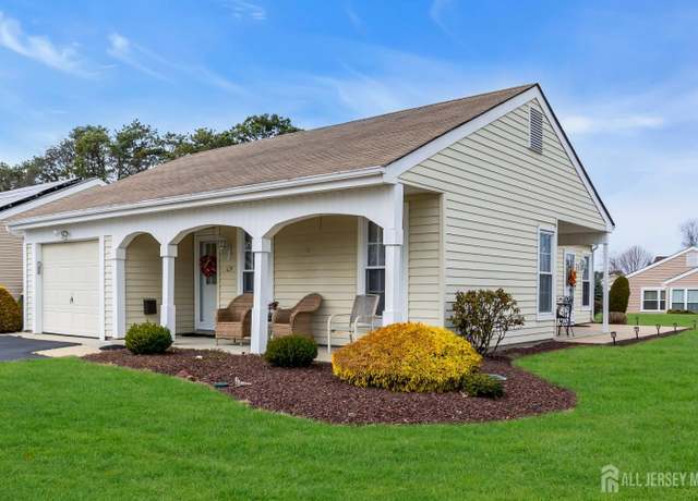 Property at 124 Buckingham Dr N, Manchester, NJ 08759, 2 beds, 2 baths