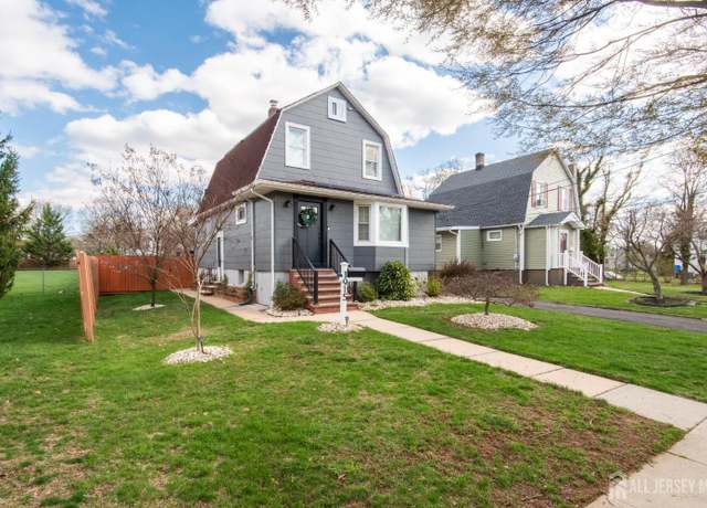 Property at 1915 W 5th St W, Piscataway, NJ 08854, 3 beds, 1.5 baths